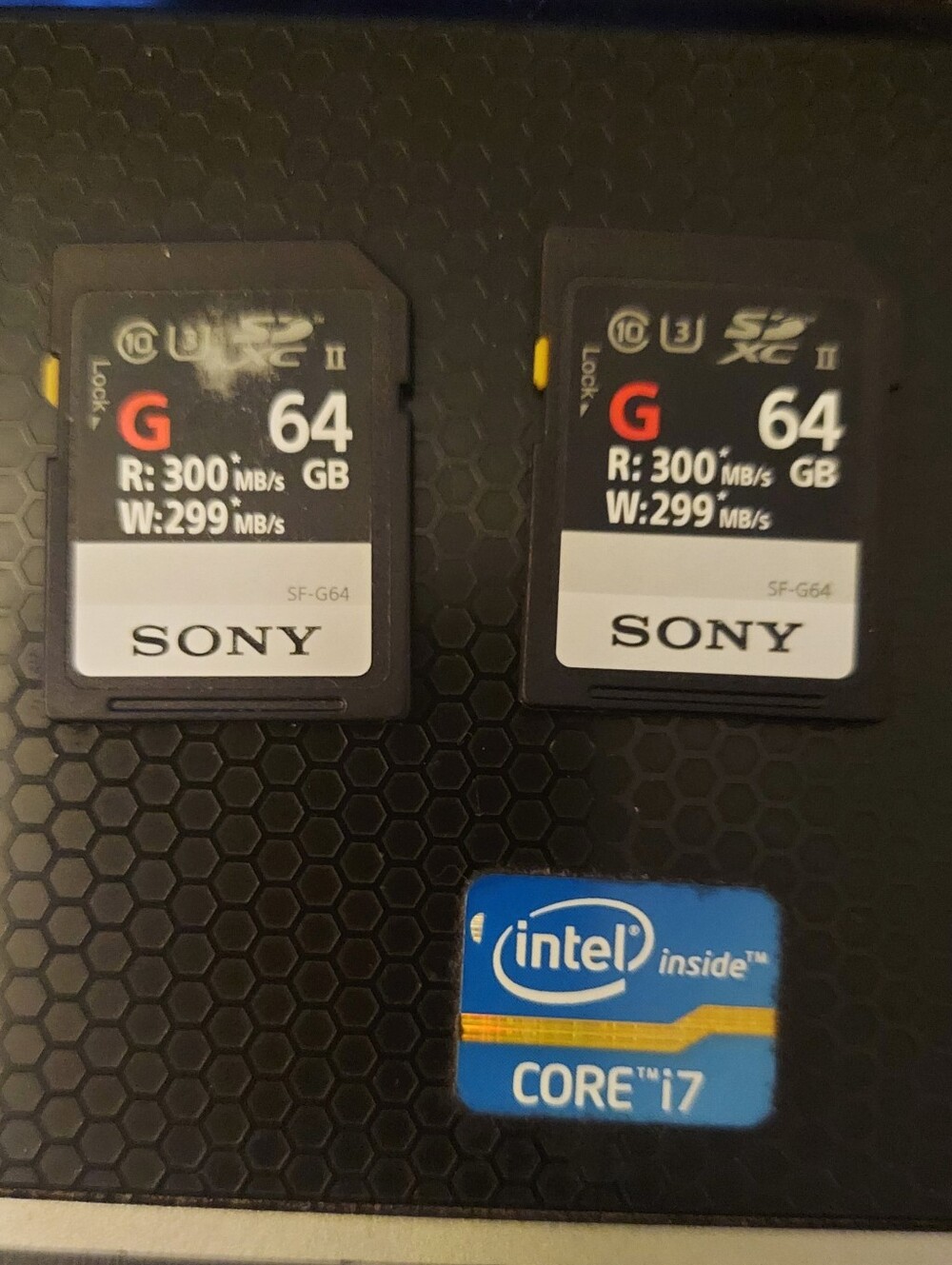 Sony G 64GB UHS-II SDXC Memory Card Bundle